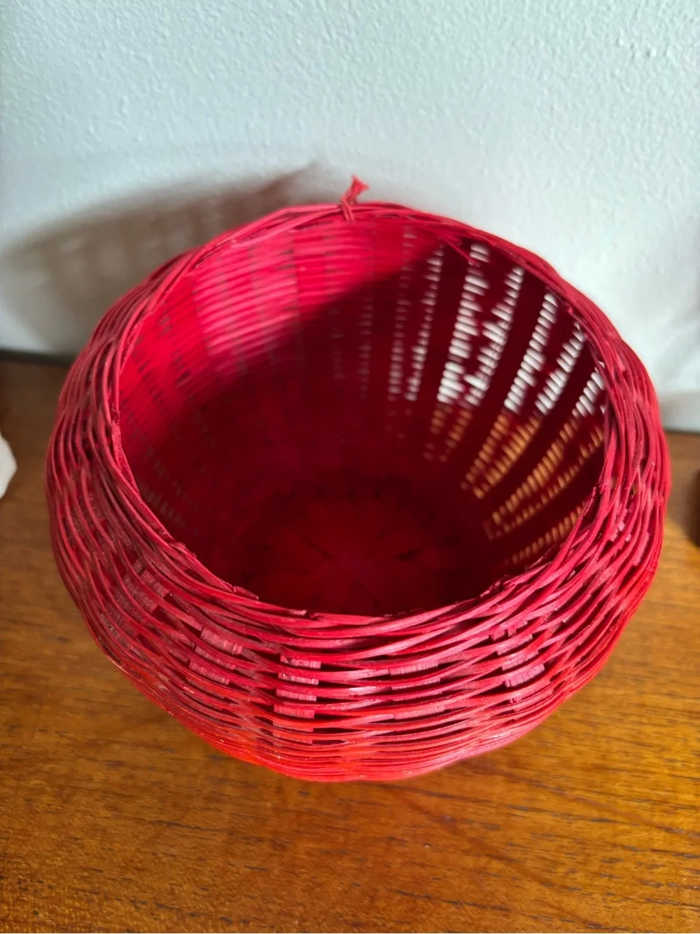 Vintage wicker apple basket cottagecore 80s 90s teacher gift back to school
